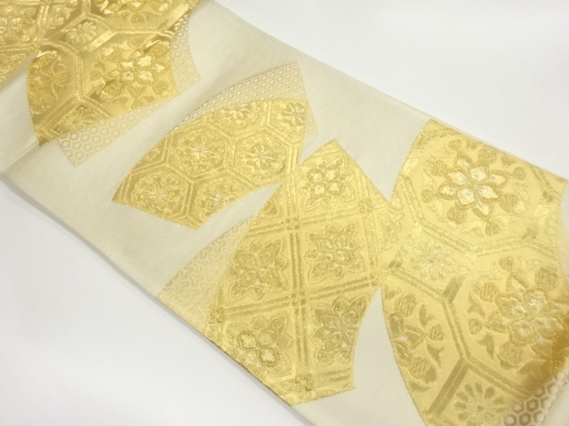 地紙に華文・亀甲模様織出し袋帯